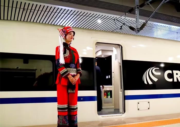 kunming-train-station1