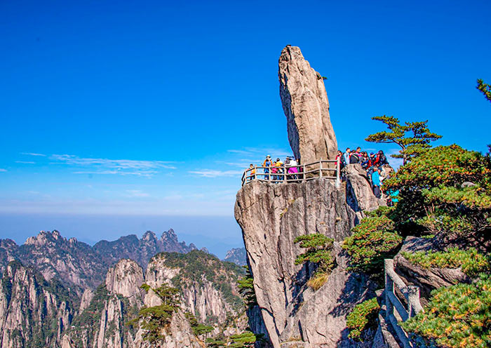 huangshan-oddly-shaped-stone1