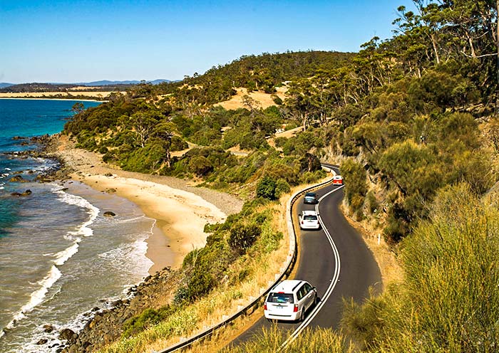 head-to-wineglass-bay1