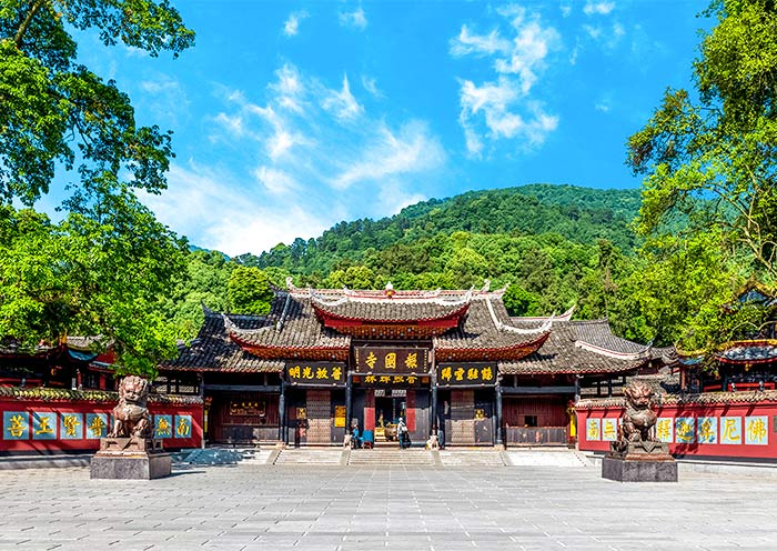 mount-emei-baoguo-temple1