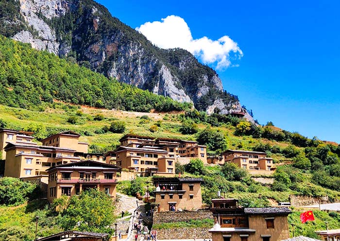 shangri-la-balagezong1