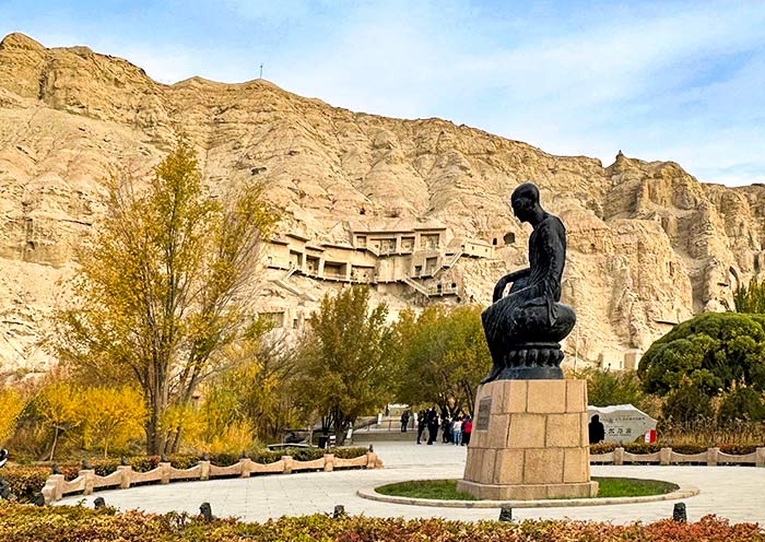 kezil-thousand-buddha-grottoes1