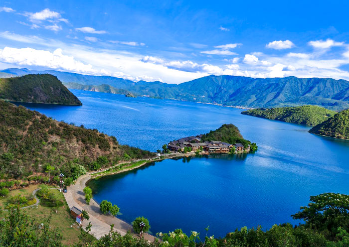 lijiang-lugu-lake2