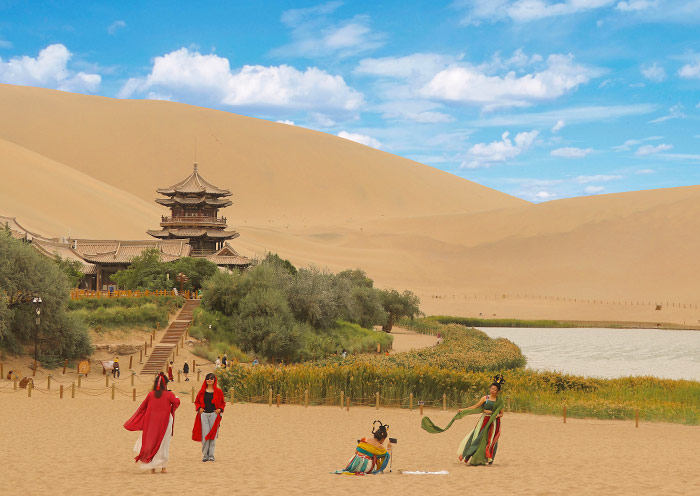 河西走廊 | 甘肅敦煌+嘉峪關+張掖七彩丹霞5天4晚絲路精華遊