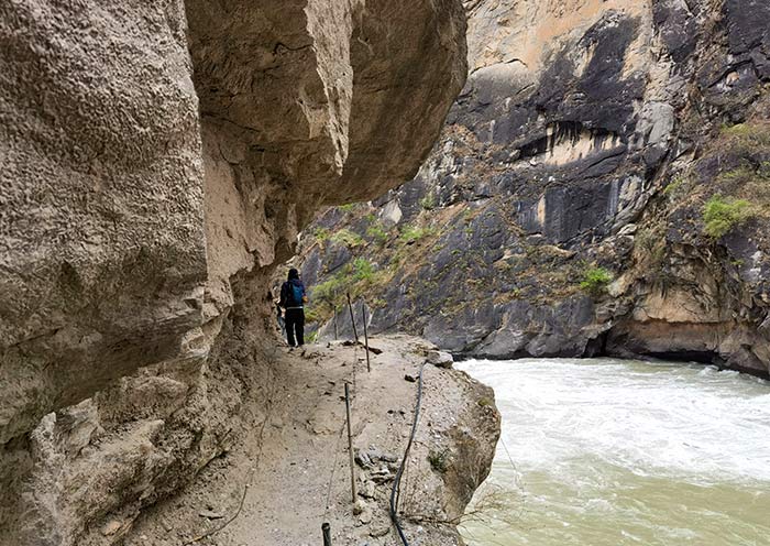 tiger-leaping-gorge-hiking3