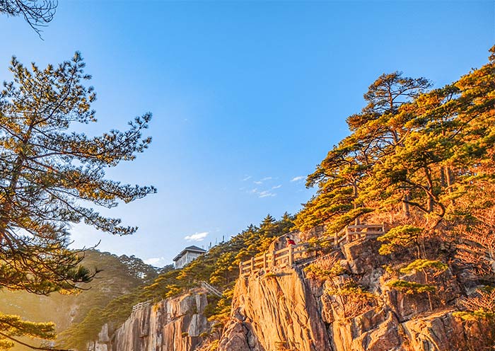 yellow-mountain-dispelling-cloud-pavilion1